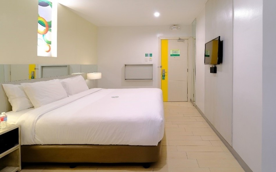 Have a worry-free stay in a spacious and clean Standard Room at Go Hotels Ortigas. Photo source: Go Hotels Ortigas