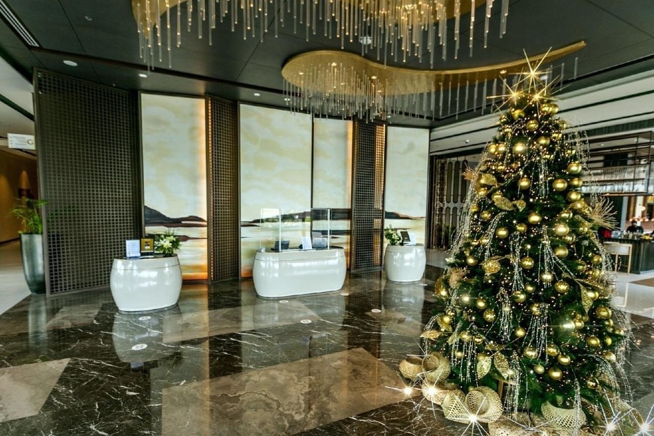 Let the holiday warmth wrap you at the Grand. Photo source: Robinsons Hotels and Resorts