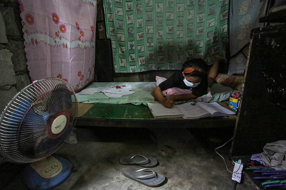 Philippines faces &#39;learning crisis&#39; after yearlong school shutdown 1