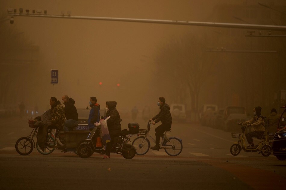 Biggest sandstorm in decade turns Beijing skies&nbsp;yellow 1