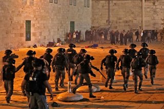 Israeli police, Palestinians clash at Jerusalem's Al-Aqsa mosque