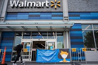 US retail chain Walmart to end mask mandate for vaccinated shoppers, staff