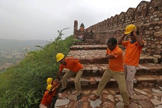 Lightning kills 76 in India, including selfie-takers near famous fort