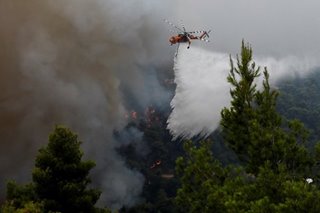 Greece, Turkey battle fierce wildfires 