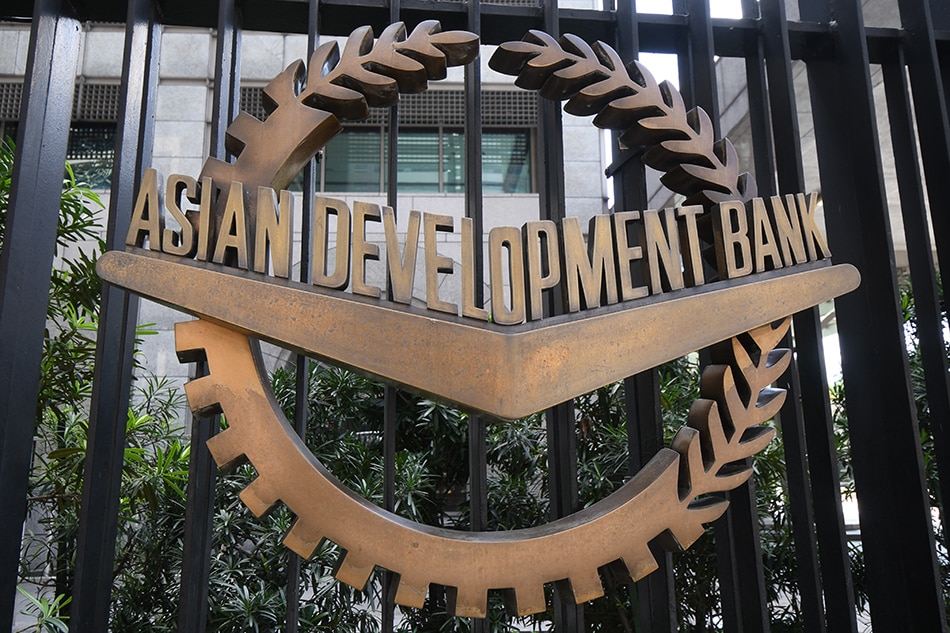 Developing Asia to recover strongly, but COVID-19 risks remain: ADB 1