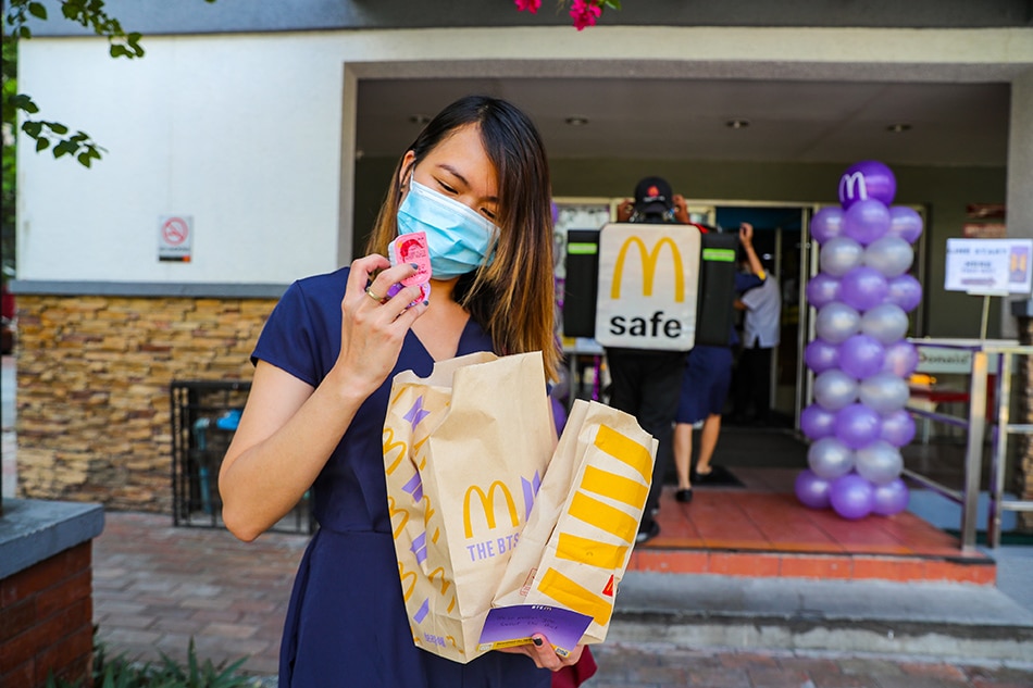 McDonald&#39;s PH sells nearly 3.5 million chicken nuggets on BTS meal launch day 1