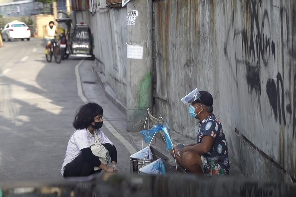 Disguised Ivana cries in touching moment with street vendor 1