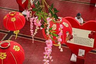 Hearts and lanterns on display
