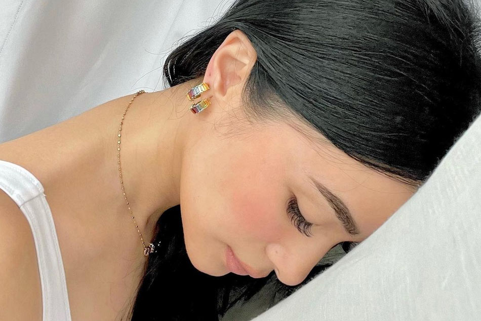 Heart Evangelista on Instagram: “Romanced by these diamond-encrusted  earrings from @royalg…