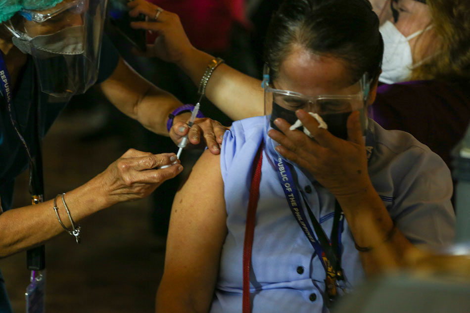 Philippines suspends AstraZeneca COVID-19 vaccine use for those below 60 y.o. 1