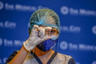 Gov't eyes general public vaccination by April or May, COVID-19 'elimination' in 2022