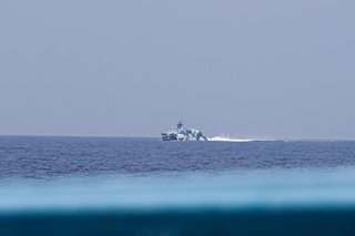 Civilian boat na may sakay na news team sa West PH Sea hinabol ng Chinese vessels