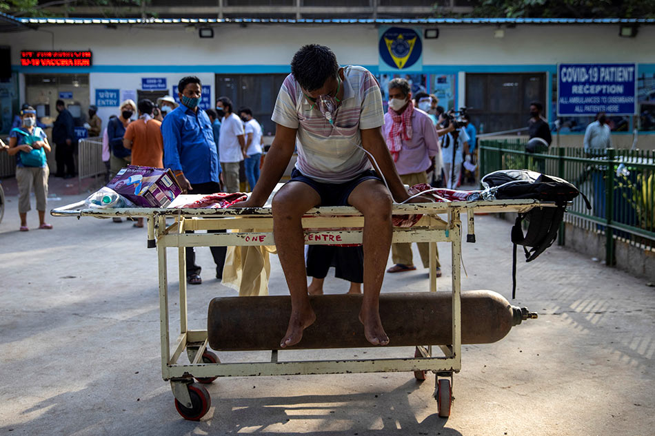 Record COVID infections overwhelm India’s hospitals 1