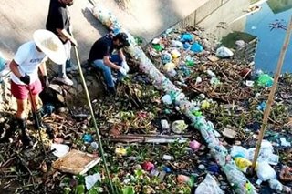 Higit 124 toneladang basura nakuha sa mga trash traps sa Bataan, Bulacan at Pampanga