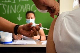 Malabon residents receive 2nd COVID-19 vaccine jab