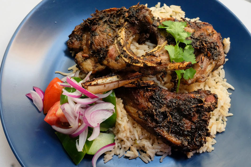 Lamb chops. Jeeves de Veyra