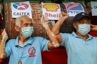 'Durog na durog na kami': Gasolina sumirit sa P70/litro