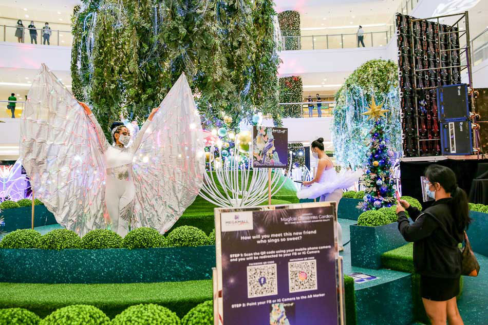 ‘Mega and Bright Christmas’ inilunsad sa SM Megamall 13