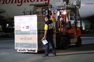 Pilipinas nakatanggap ng 500,000 bakunang AstraZeneca galing South Korea