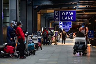 Mga OFW, balikbayan idinadaing ang bagong travel restrictions