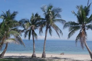 TINGNAN: Beach, mga pasyalan sa Pola na bukas na sa mga turista