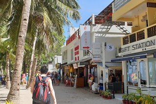 Boracay tourists who fake COVID-19 tests will be declared persona non grata: mayor