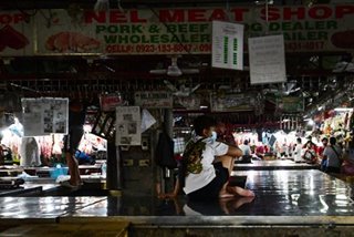 Mga tindero sa Commonwealth Market may 'pork holiday' muli dahil sa pagkalugi