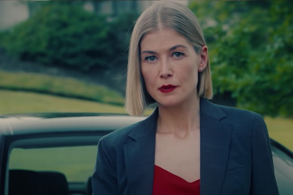 Netflix Review You Will Hate Rosamund Pike A Lot In I Care A Lot Abs Cbn News