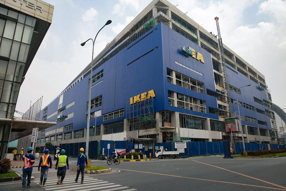 LOOK: ‘Iconic’ IKEA logo now up at flagship store in PH 1