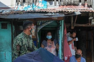 Health workers: Di pa kailangang bumalik sa mahigpit na lockdown