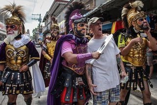 Moriones Festival sa Marinduque, ‘simple, walang prusisyon’ sa gitna ng pandemya: Gov. Velasco