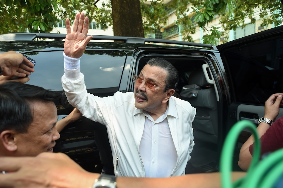 Erap&#39;s health improving after hospitalization due to COVID-19: Jinggoy 1