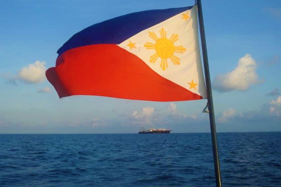 Philippine Coast Guard patrols West PH Sea, sends boats to lingering Chinese vessels 2