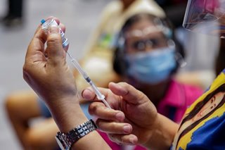Pagtulong ng med, nursing students sa COVID vaccination pinaghahandaan