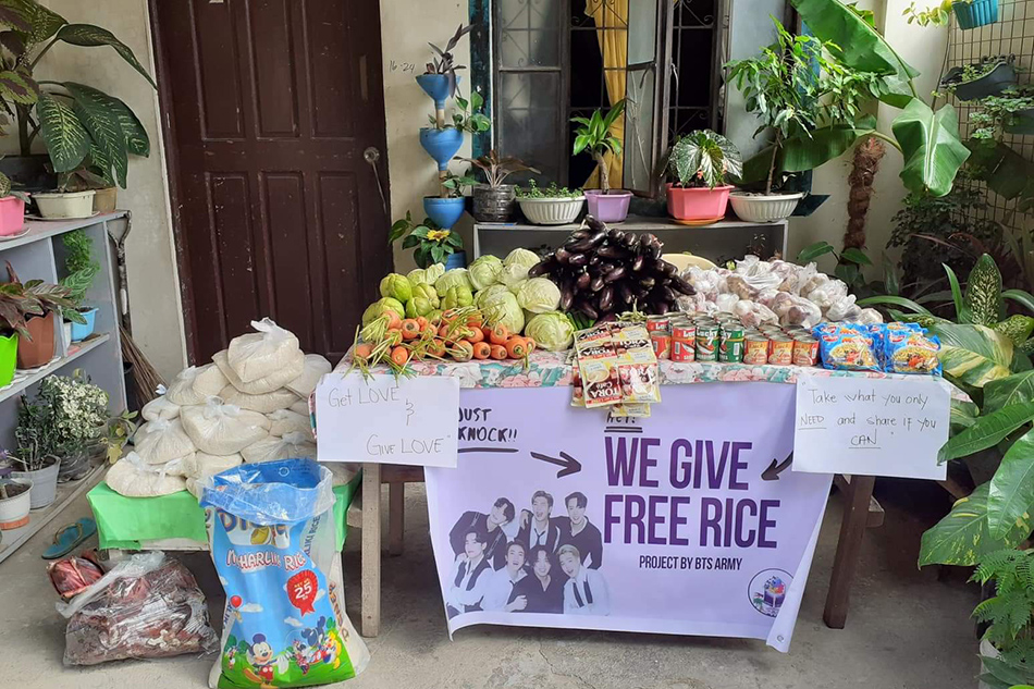 Filipino K-pop fans set up community pantries | ABS-CBN News