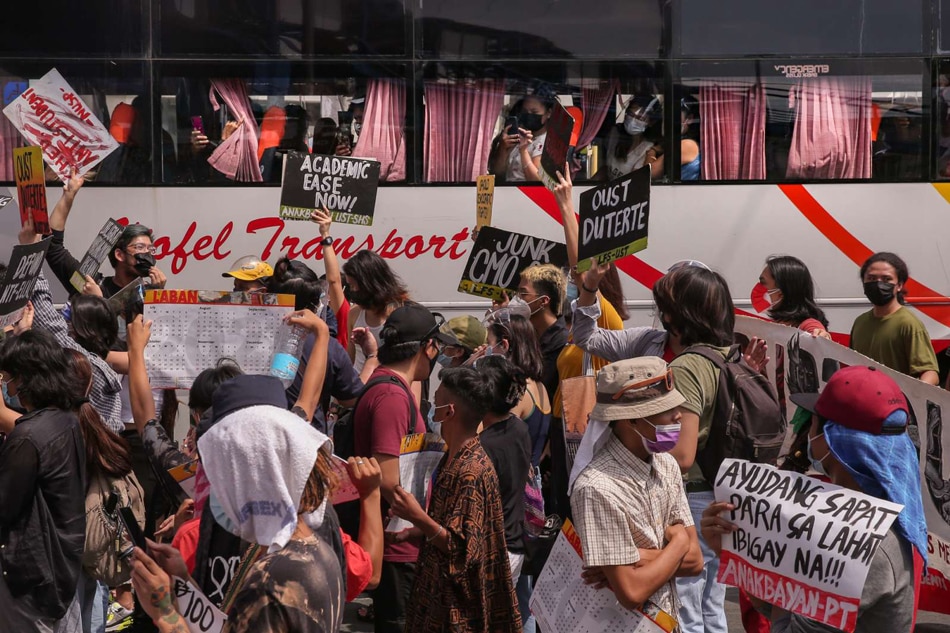 Mga grupong nagprotesta para sa Labor Day, hinarang ng pulisya sa Maynila 2