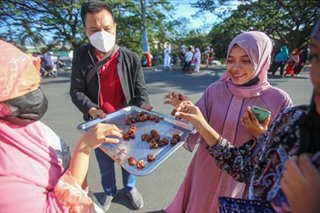 Sharing food after Ramadan