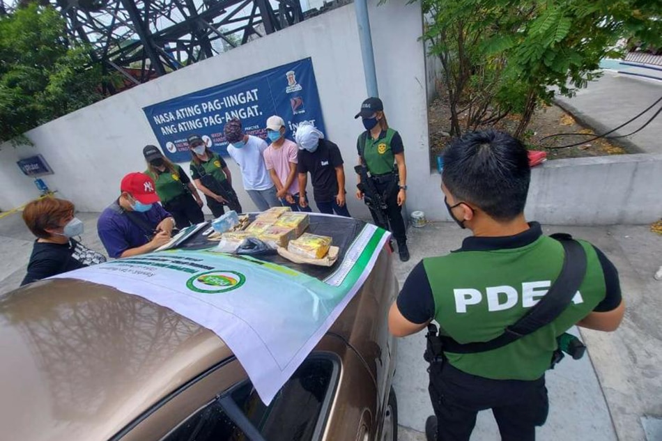 13 arrested in drug busts by PDEA, PNP in Mandaluyong, QC 1