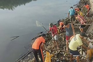 50 sako ng basura, nakolekta sa river clean-up sa Cavite