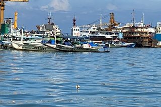 Polusyon ng mga barko sa Manila Bay, ininspeksyon ng DENR at Coast Guard