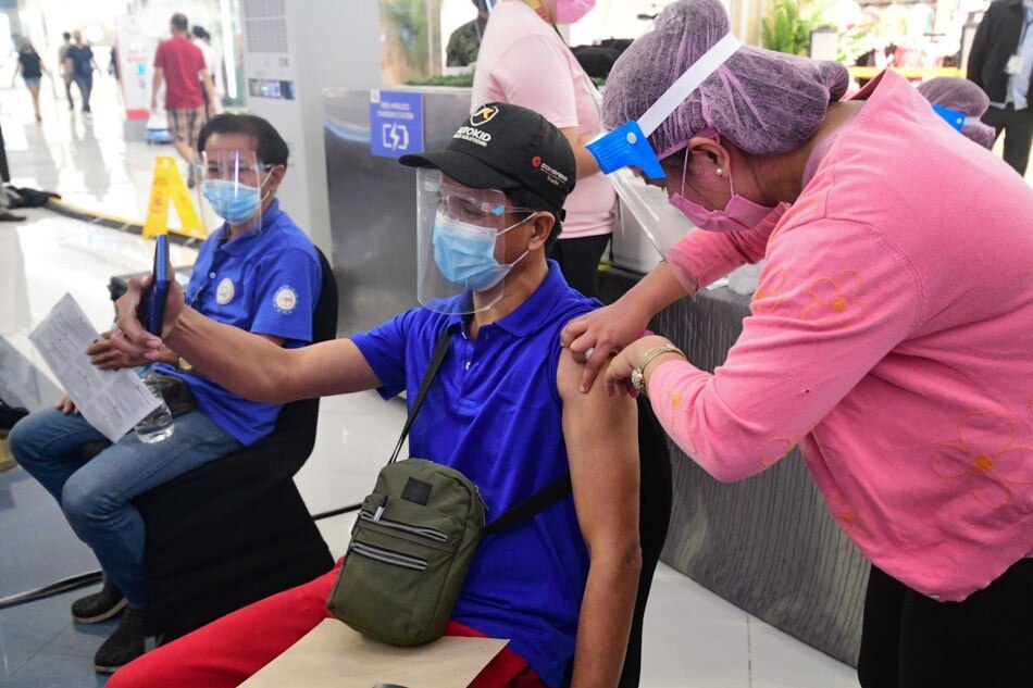 4 pct of Metro Manila residents fully vaccinated vs COVID-19: MMDA ...