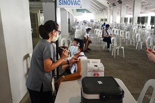 COVID-19 vaccination sites sa Metro Manila dinagsa