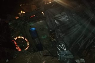 2 trak nahulog sa bangin sa Northern Samar, 1 patay, 23 sugatan