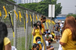 'Noynoy comes home': Filipinos flock to Aquino's wake
