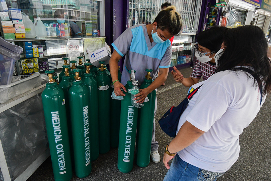 Oxygen tank prices have risen in some stores in Manila Filipino News