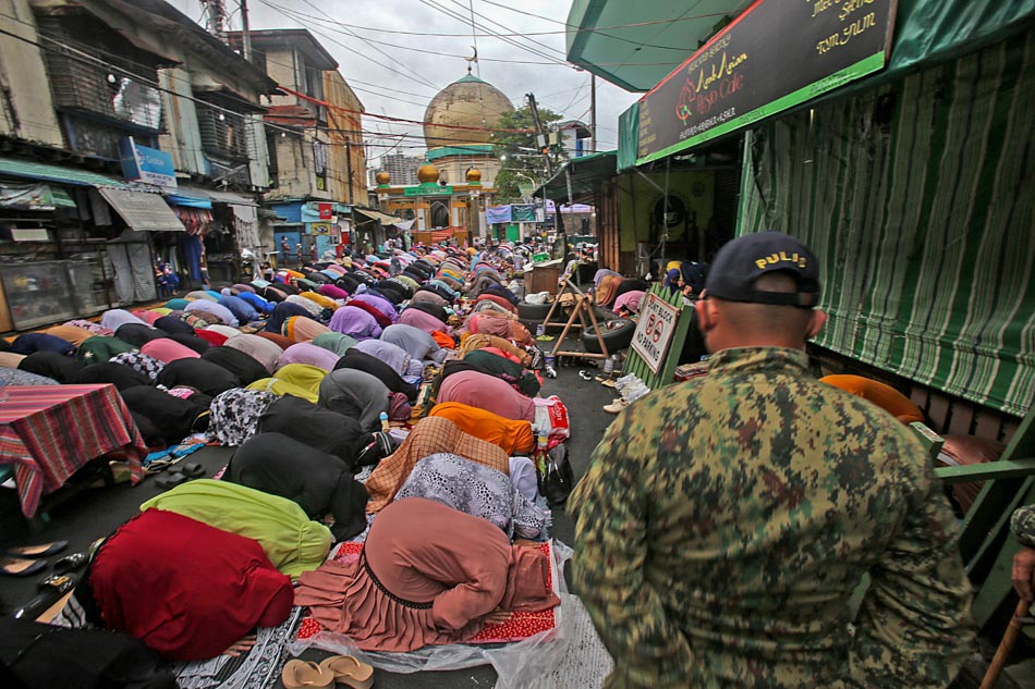 Celebrating Eid al Adha in prayers | ABS-CBN News