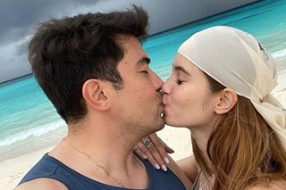 LOOK: Luis Manzano shares sweet moment with wife Jessy Mendiola on beach trip