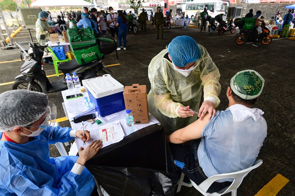 Metro Manila COVID-19 vaccinations up but still below target – Filipino ...