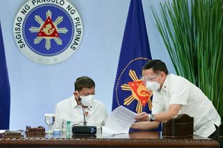 Duterte says he'll reject Duque resignation 
