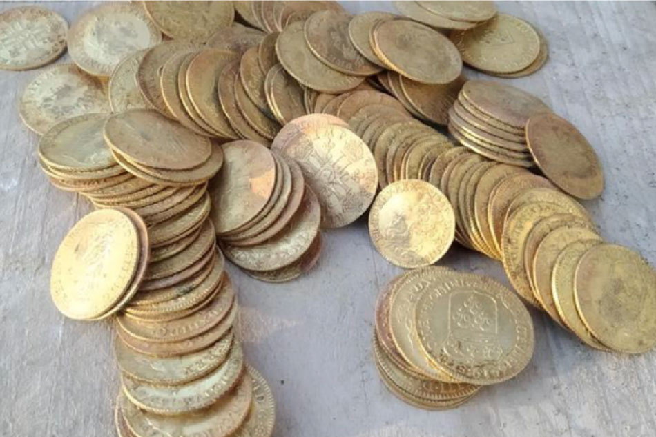 Umabot sa $1.2 milyon ang pagsusubasta sa rare gold coins na natagpuan sa mansion sa France nitong Miyerkoles. Mula sa Ivoire/Deloys website 